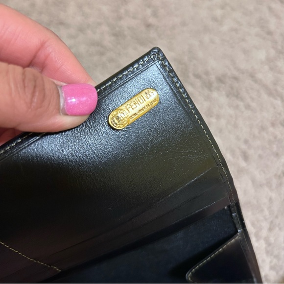 FENDI - Wallet - Picture 5 of 14